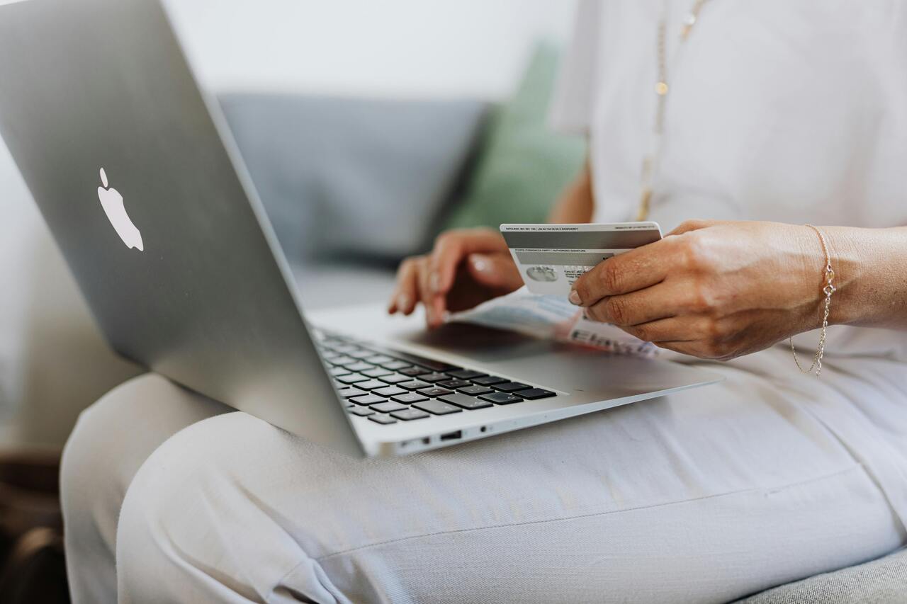 Cómo ser un consumidor inteligente y evitar estafas en ofertas online